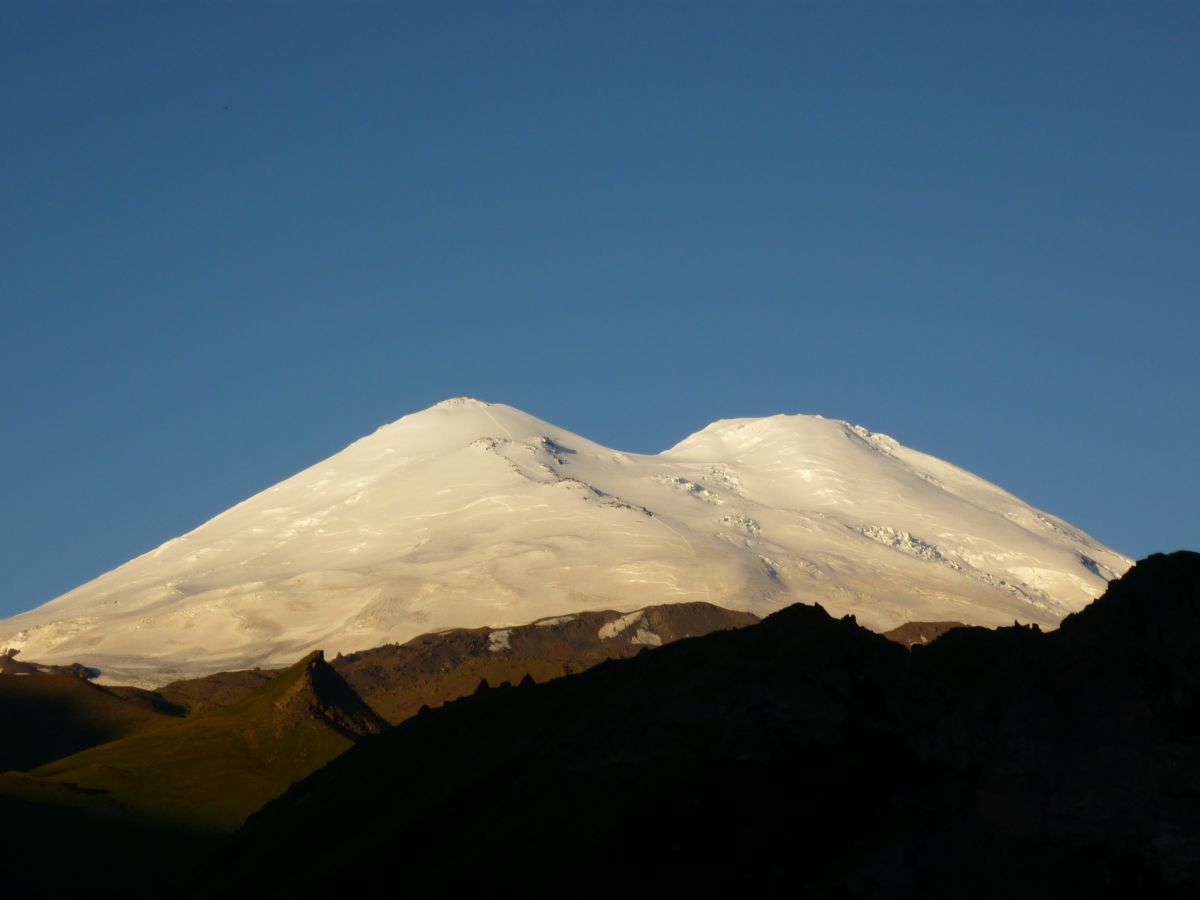 Kavkaz, Džily su - ranní pohled na Elbrus