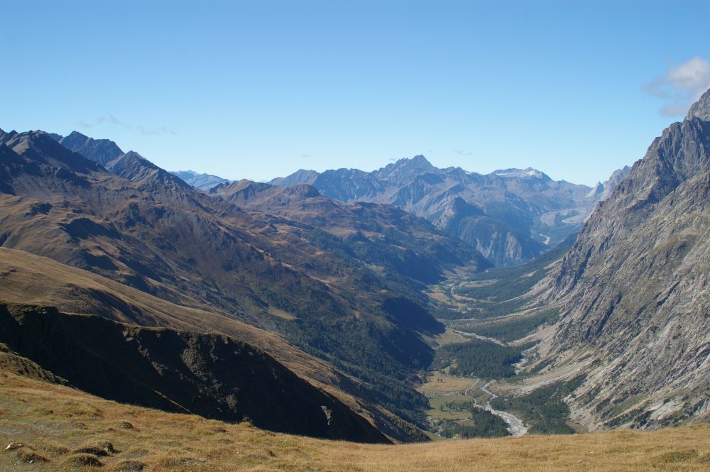 Údolí Ferret z Col du Grand Ferret (2537 m)