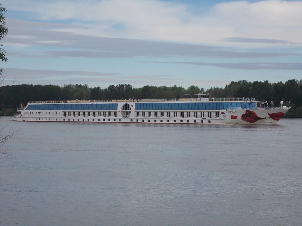 Výletní loď na Dunaji