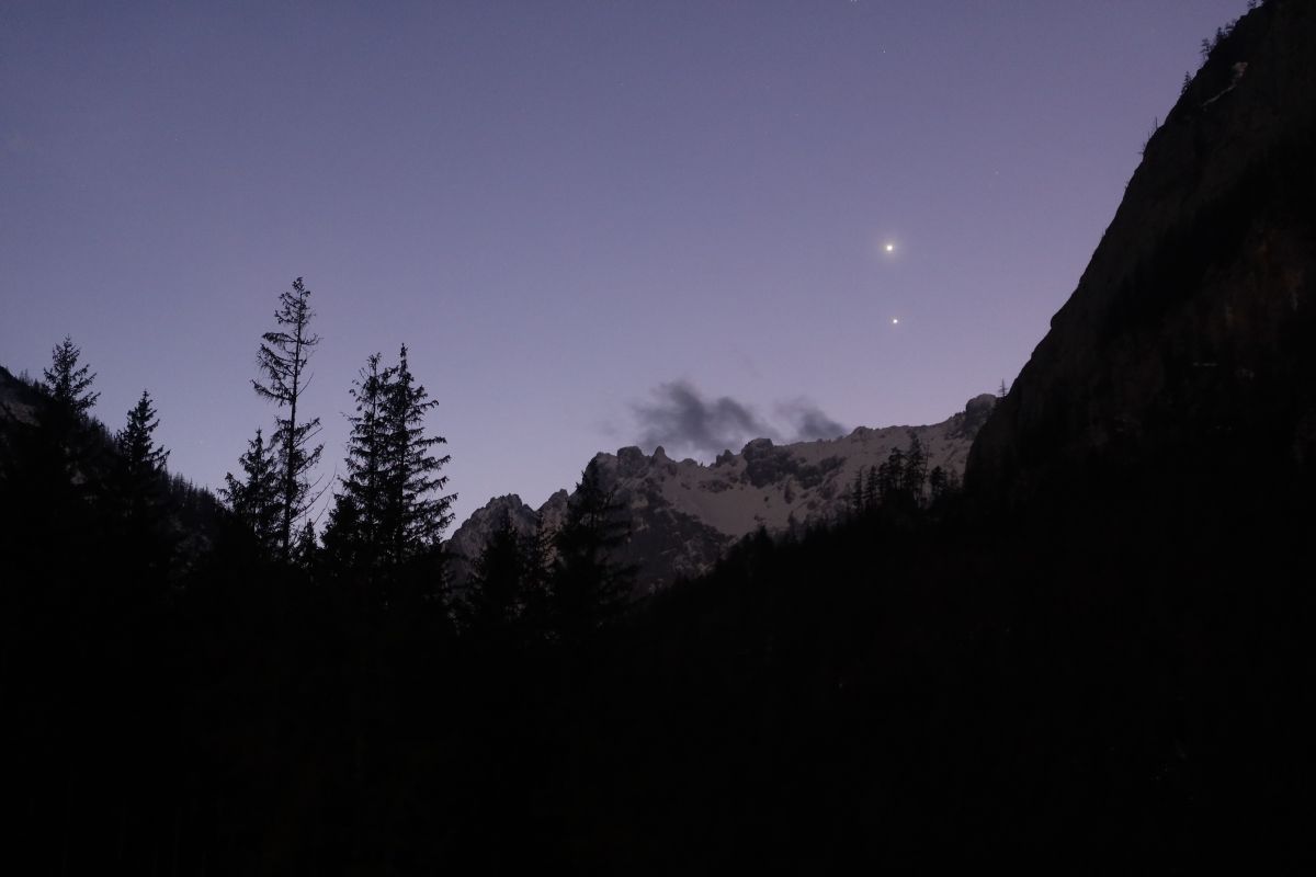 Večerní konjukce Venuše a Jupiteru v údolí Tragösstal