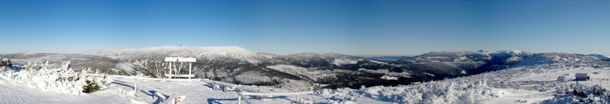 Panoráma ze Zlatého návrší