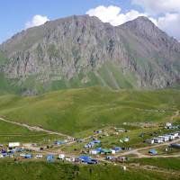 Popis: Kavkaz, Džily su: neoficiální lázně na severní straně Elbrusu