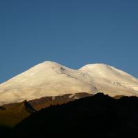 Popis: Kavkaz, Džily su - ranní pohled na Elbrus