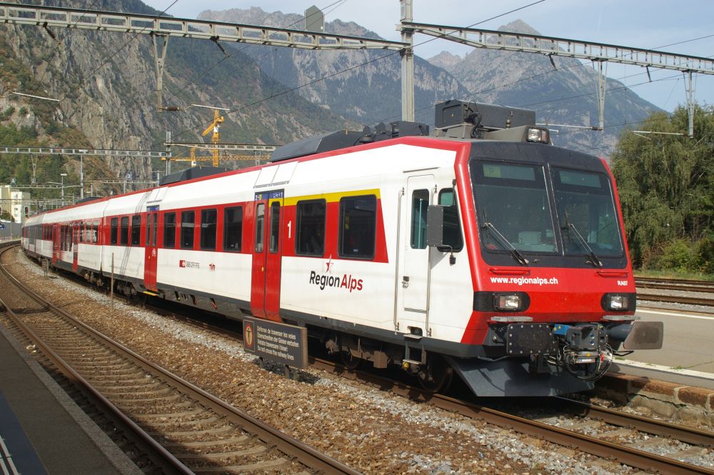 Regionální vlak jezdící v okolí Martigny (St Bernard express)