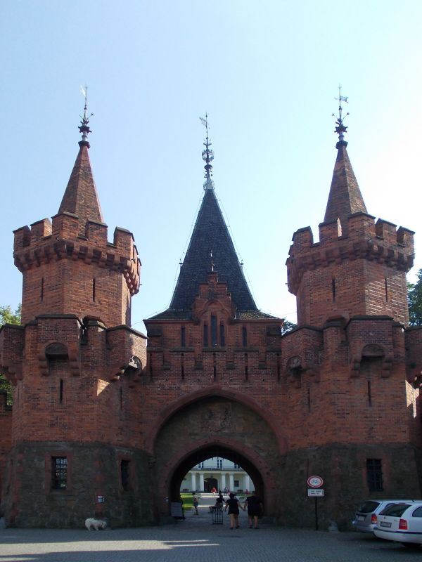 Hradec nad Moravicí - červený hrad