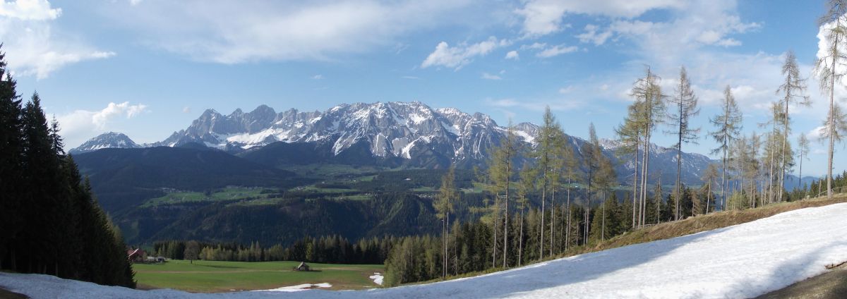 Panorama Dachsteinu z hory nad Schladmingem