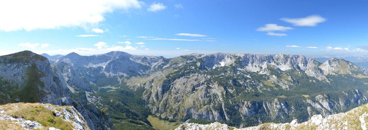 Pohoří Trnovčki Durmitor, Trnovačko jezero a Volujak z Crnohorského Magliće