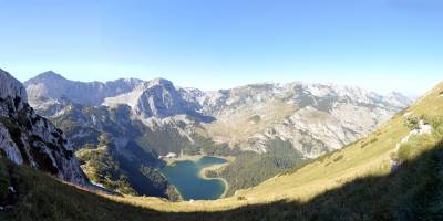 Popis: Trnovačko jezero při výstupu na Maglić