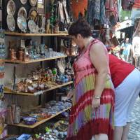 Popis: Mostar: centrum města je jedna velká tržnice