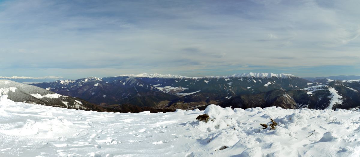 Rakytov - pohled na Nízké Tatry