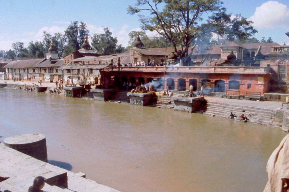 Káthmándú, Pašupatináth, pohřební hranice