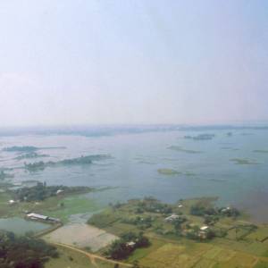 Bangladéš - letecký pohled na rozsáhlé záplavy