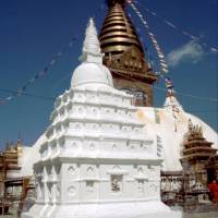 Popis: Swayabbhunath - známá káthmándská buddhistická stupa