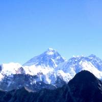 Popis: Z Gokyo Peaku: Everst, Nupse a Lhotse