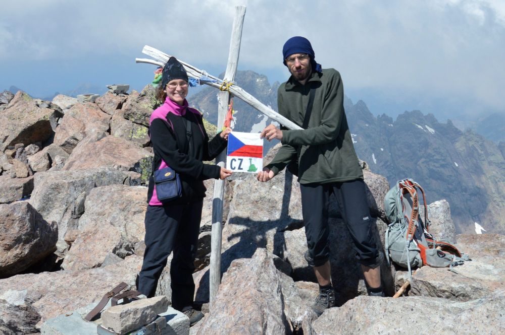 Na vrcholu Monte Cinto, 2706 m n.m., nejvyšší hoře Korsiky, náročný skoro pětihodinový výstup