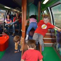 Popis: Ve vlaku Curych - Ženeva, dětský oddíl v horním patře