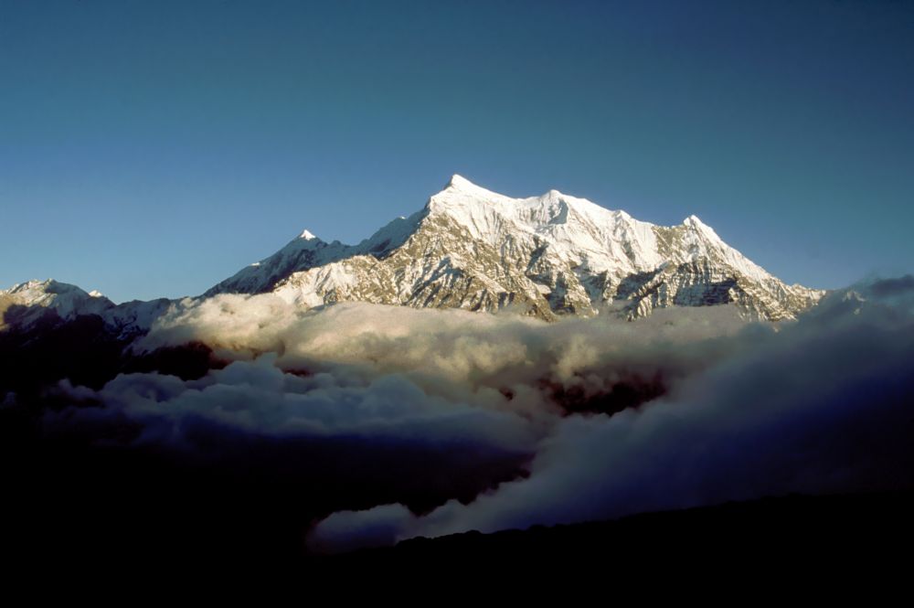 Masiv Nilgiri od Yak Khary