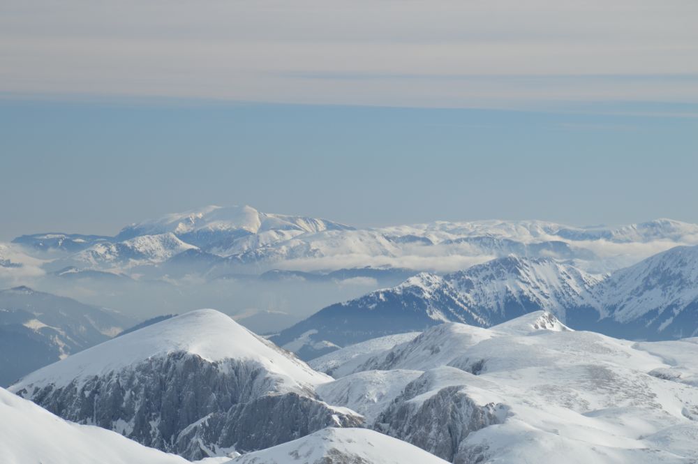 Hochschwab (2277m), pohled k východu, vzadu Rax