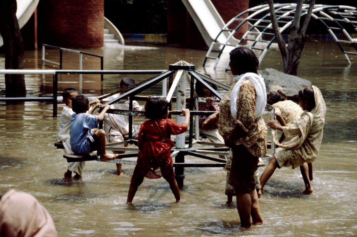 Láhaur, ZOO, dětské hřiště po povodni