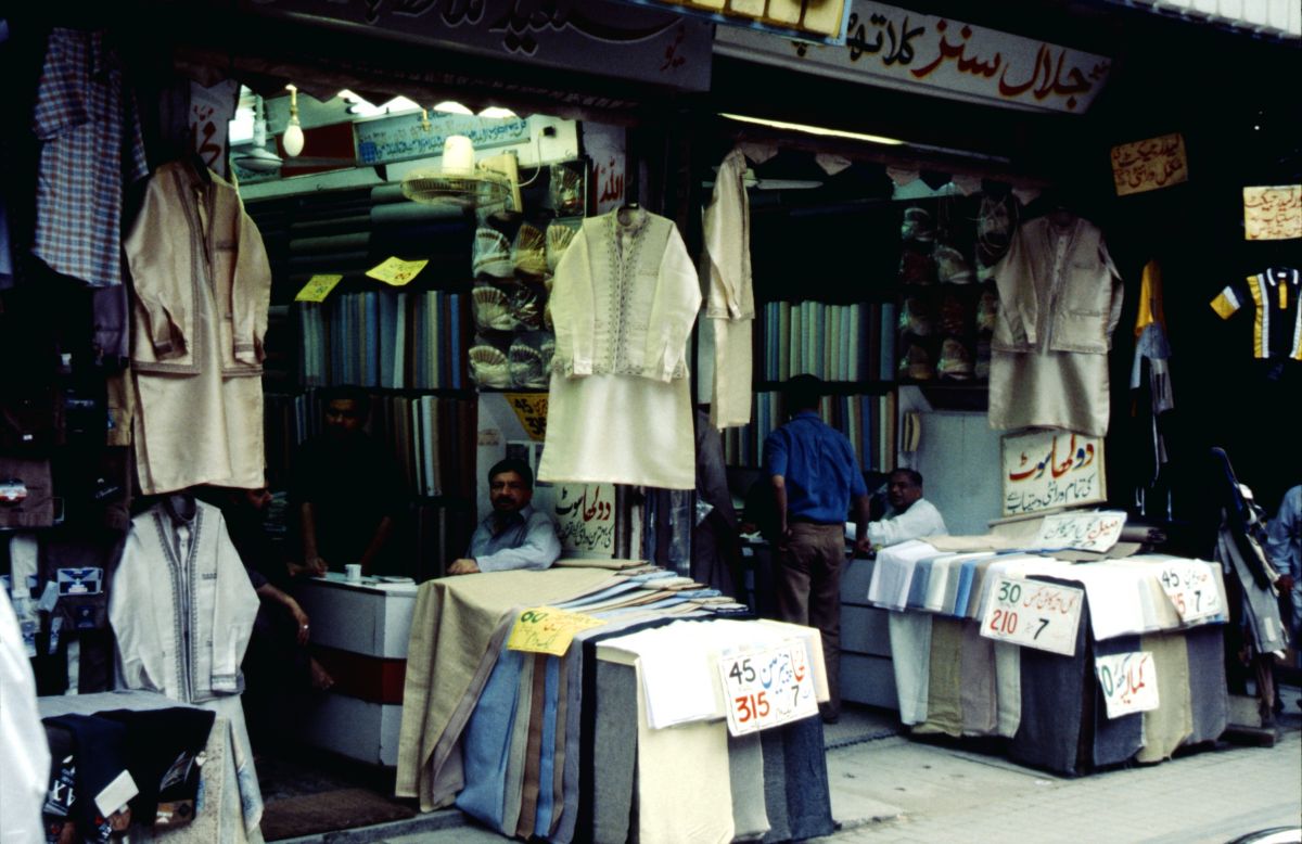 Láhaur, obchody s textilem
