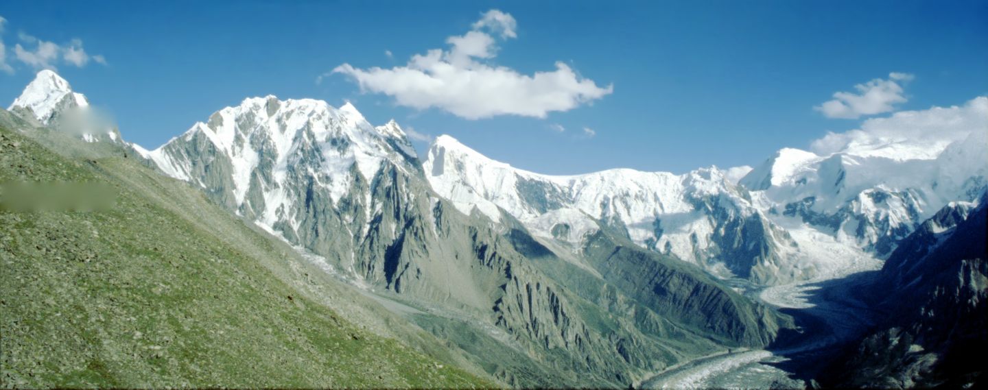 ledovec Sumayar Bar od Rush Lake (4700 m)