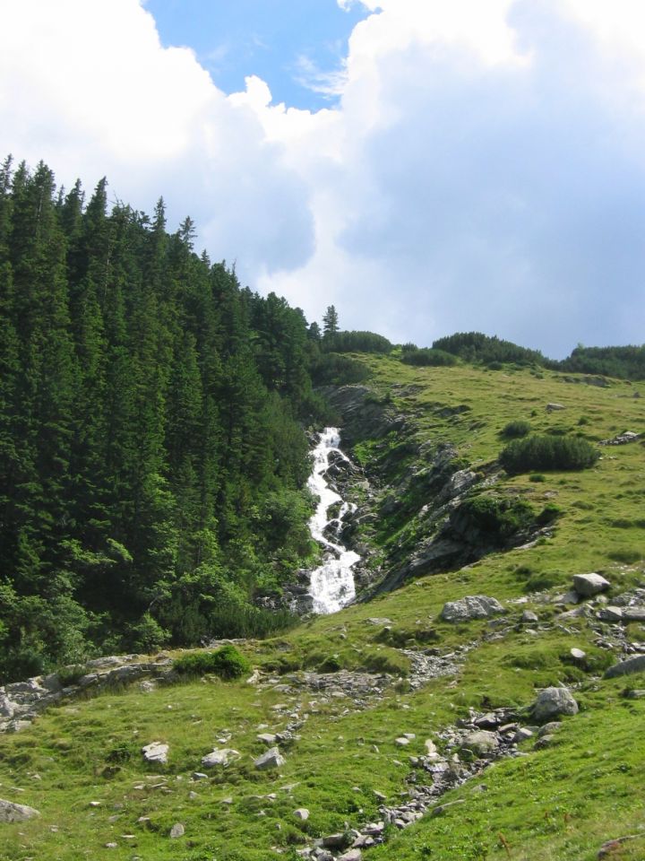 Retezat, vodopád u Stâna de Râu