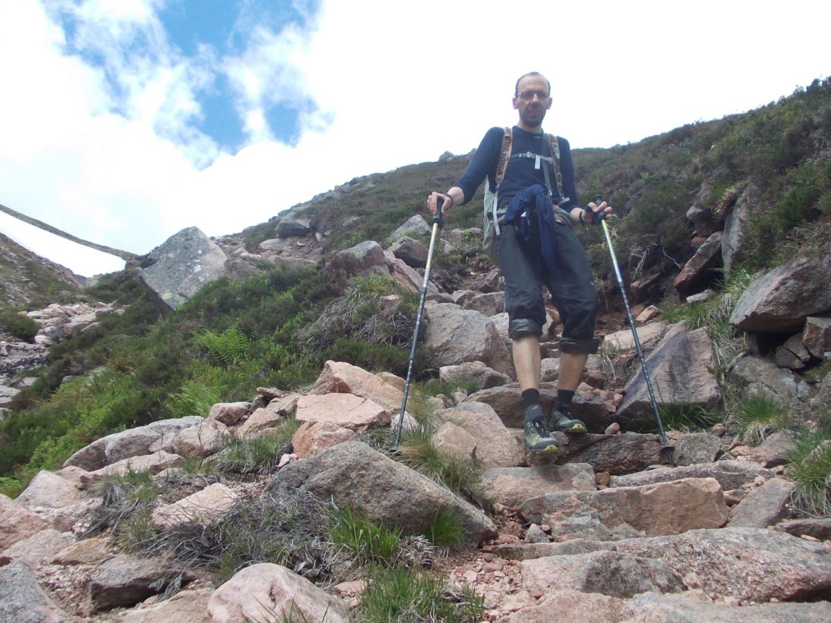 Cairngorm, sestup po schodech (!) k jezeru Avon