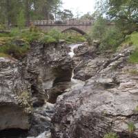 Popis: Cairngorm, kaňon řeky Dee