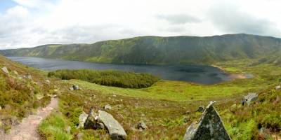 Popis: Cairngorm, jezero Loch Muick