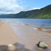 Popis: Cairngorm, jezero Loch Muick