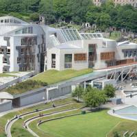 Popis: Edinburgh, parlament