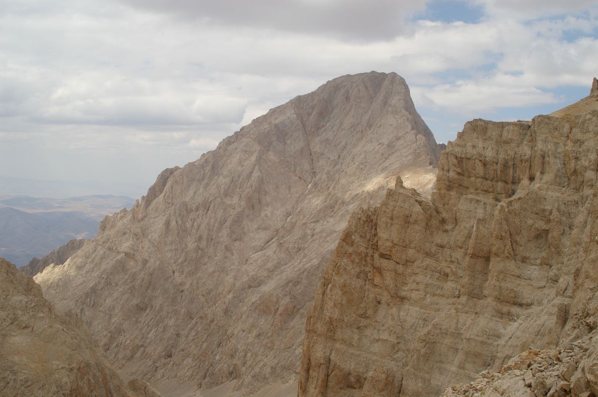 Aladagar, vrchol Demirkazi od Yasemin