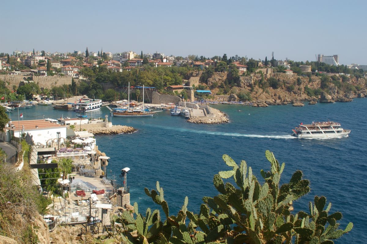 Antalya, přístav v centru