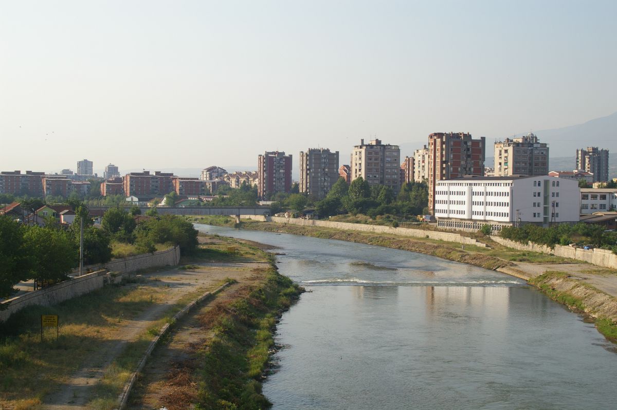 Makedonské hlavní město Skopje, řeka Vardar