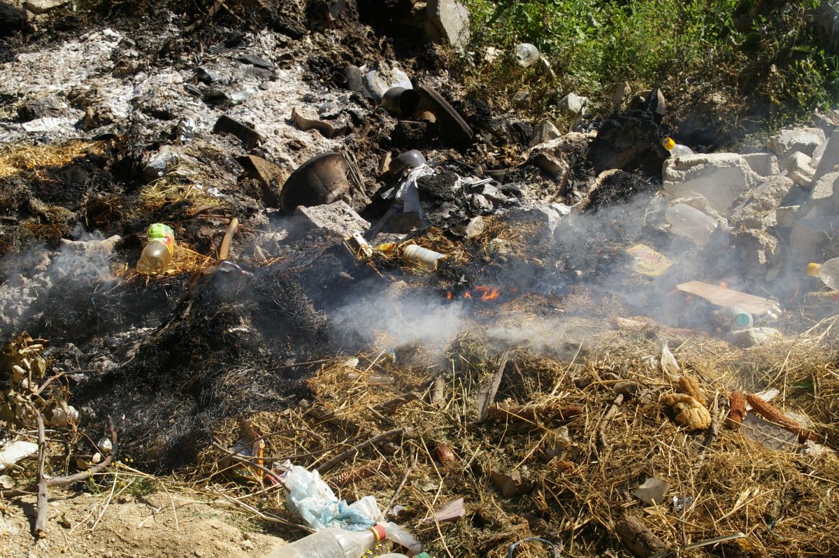 Šar planina, pálení odpadu