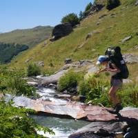 Popis: Šar planina, mostek na sestupu z hor (Lucíšek)