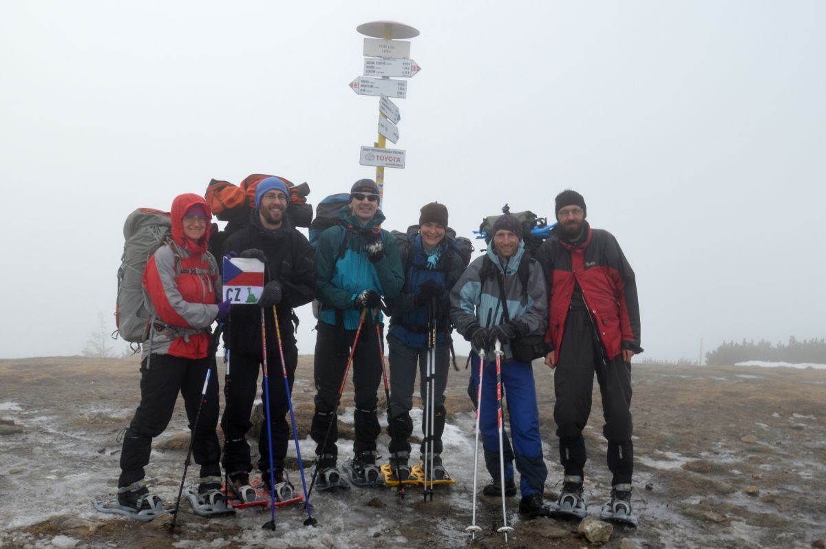 Velká Lúka, 1476 m, nejvyšší hora pohoří; společná fotka na vrcholu