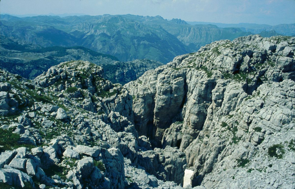 Maganik, závrty na Medjedji vrhu