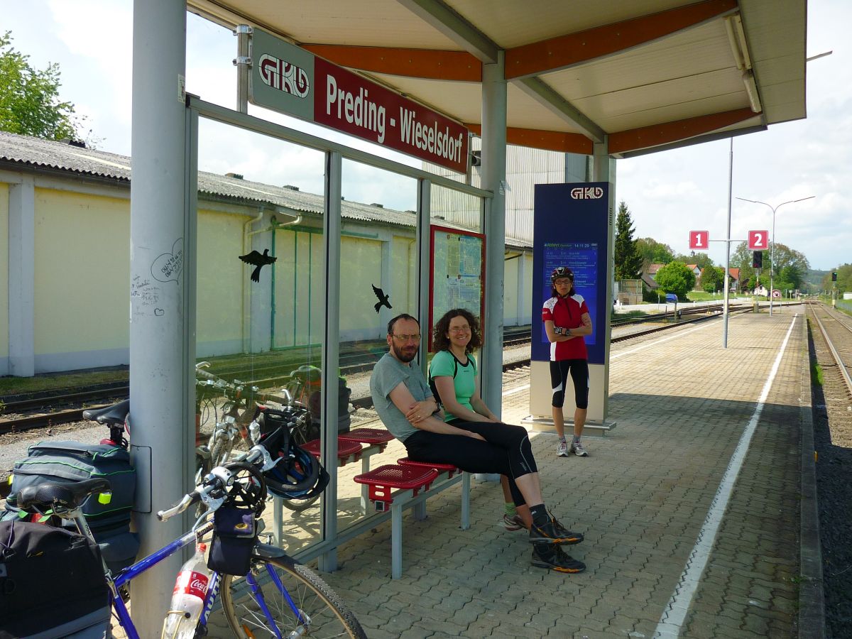 Zastávka Preding, kam jsme dojeli po 4 dnech (cca 30 km před Grazem). Foto KS.