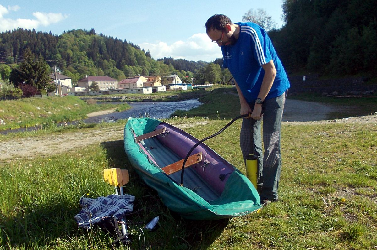 V Hanušovicích, začátek platby. V dáli soutok Moravy a Branné