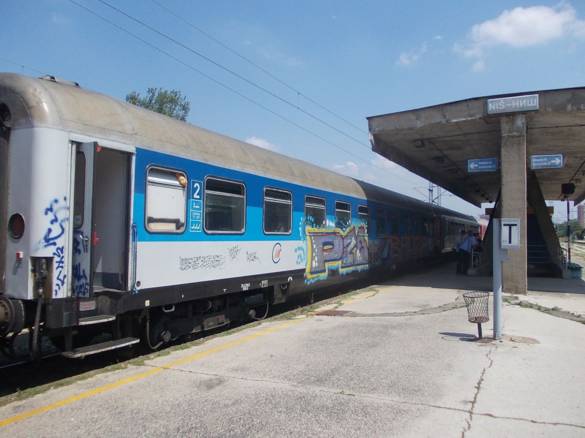 Nádraží v Niši (3. největší město Srbska), tady jezdí vlaků ještě mnohem méně