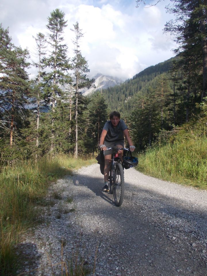 Výjezd do sedla Fernpass, první velký alpský průsmyk