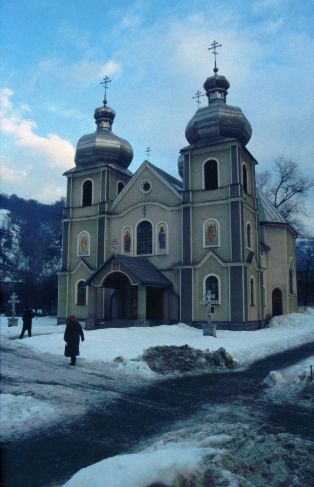 Rachov, pravoslavný kostel; začátek pěší cesty po noclehu v ubytovně