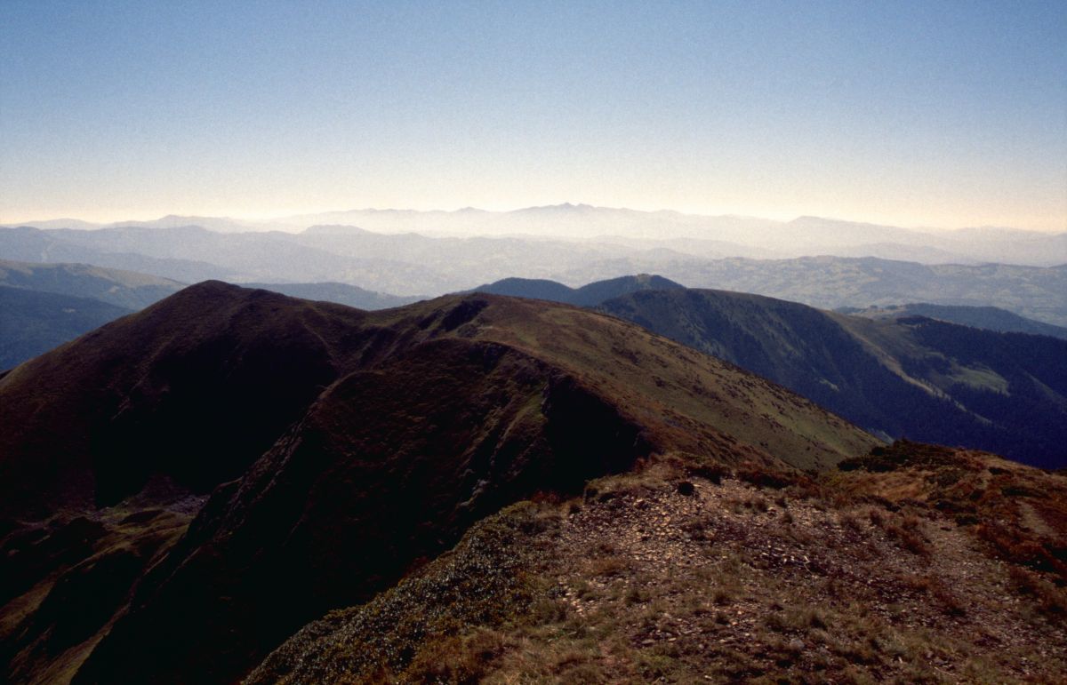 Maramureş ­­­– Rodna (na obzoru) z Pop Ivanu (1936 m)