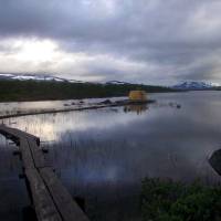 Popis: Trojmezí Finsko, Švédsko, Norsko; náš cíl na Nordkalotleden; cesta dále pokračuje k jihu.