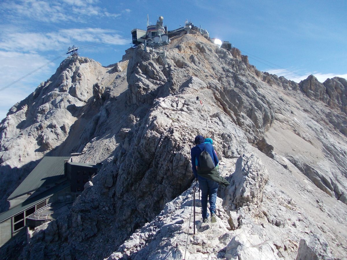 A skála vede až na vrchol Zugspitze
