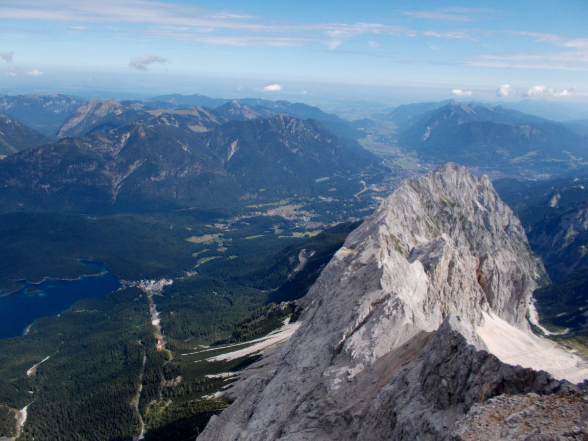 Pohled z Zugspitze do Německa