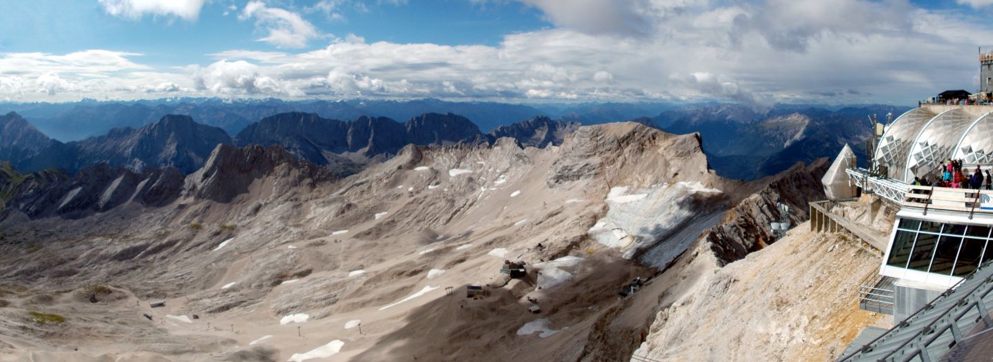 Na vrcholu Zugspitze, nejvyšší hory Německa (cca 2960 m)