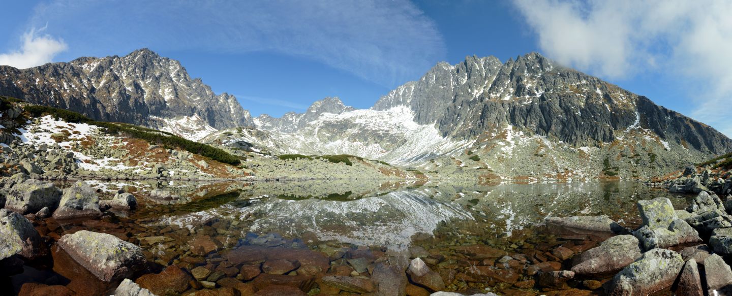 Batizovské pleso a masiv Gerlachu vpravo