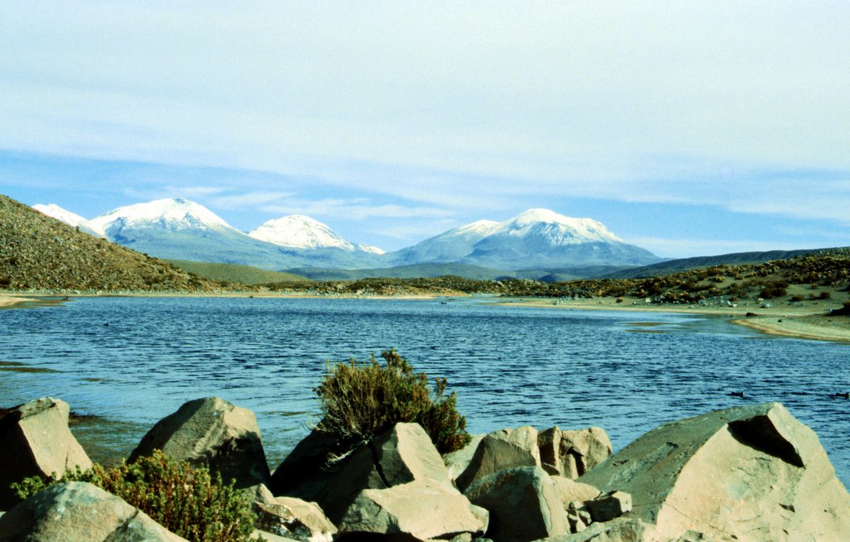 Lago Chungara a bolivijské sopky